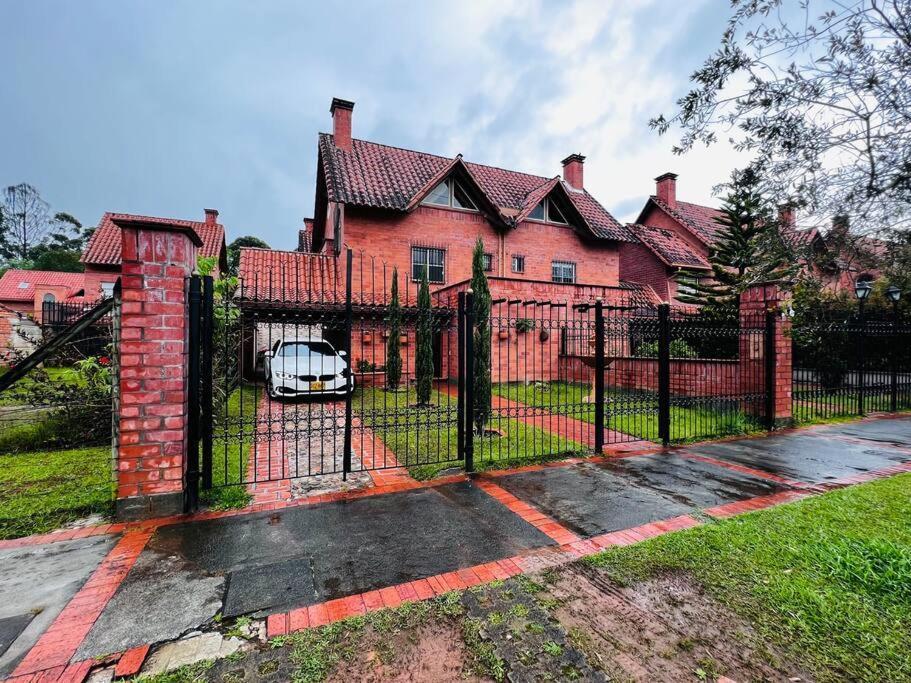 Hermosa Casa , Con Parqueadero En Rionegro Cerca Al Aeropuerto Villa Kültér fotó
